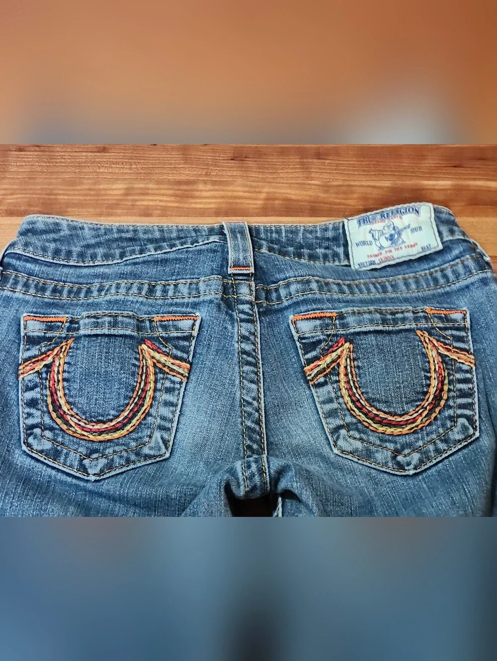 Vintage, True Religion Women’s Rainbow Pocket Embroidery Stitch Low-rise Jeans. - Picture 5 of 14